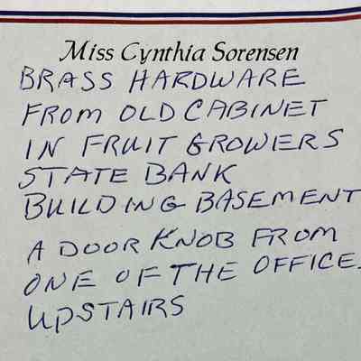 note that accompanied donation