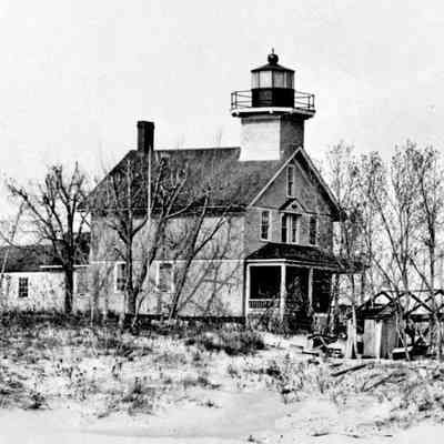 Saugatuck Light Ca -.jpg 264KB