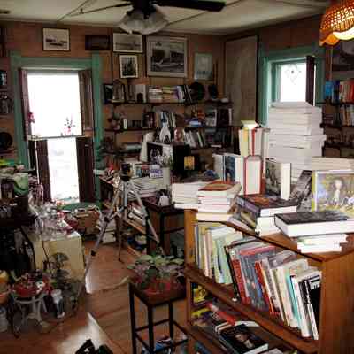 SINGAPORE BANK BOOKSTORE.JPG 4MB