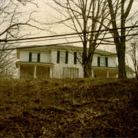          Another photo of the Bolton house from the Jayne Bird Van Dis collection, Aug. 2005
   