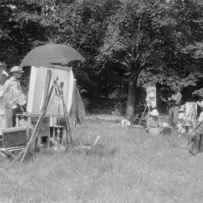 Painting boy class014.jpg 254KB: Painting boy model, wearing straw hat and sitting on right side of image