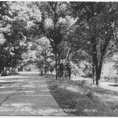 a shady drive-lake_st.jpg 1.2MB: Lake street Bird's Cabins Modern