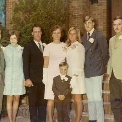 Van_Dis_family_1969.jpg
