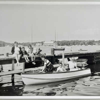 A 2nd print of this image was found in collection in 2022: On the back is an address label for George Worthington 222 N. Main St., Saint Charles, MO 63301-2829