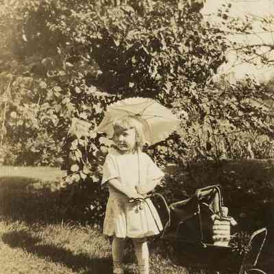 MWM-BettyStillsonMartin-1916.JPG 240KB