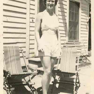 Jayne_in_bathing_suit-11.jpg [sic]: Bird Center office
