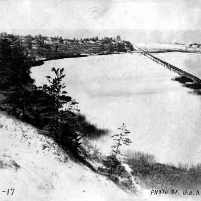 Mod3 Likely to Use - 04.jpg 260KB: Old Harbor channel walls photo by J.D. Kulle 81414-17