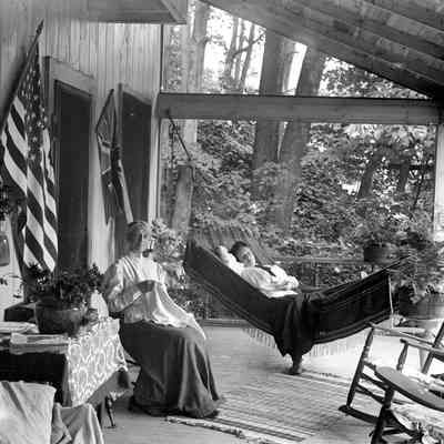 On_the_porch__Lane_plate.jpg 1MB: Kit Lane glass plate ca 1903, Digital file from Jack Sheridan Drive 2021.72.02