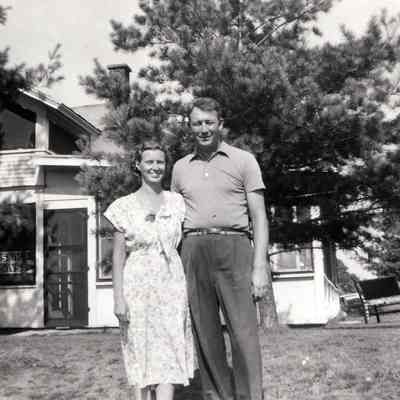 LorinShook_WifeCa1949.jpg 530KB