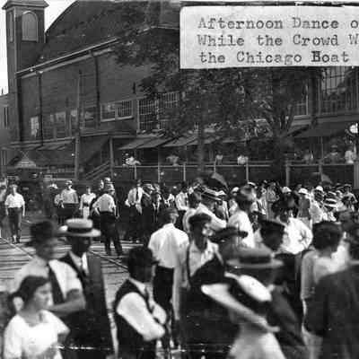 Pavilion_crowd_on_4_July.jpg: Afternoon Dance on July 4 While the Crowd Waits for the Chicago Boat