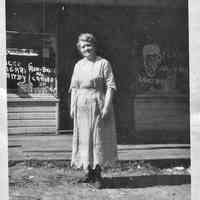          MayFerryStore.jpg 378KB; May Francis Heath standing in front of the Heath Shop
   