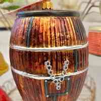          Douglas Root Beer Barrel
   