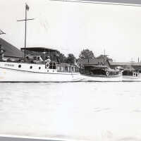          Yacht Stranger waterfront
   