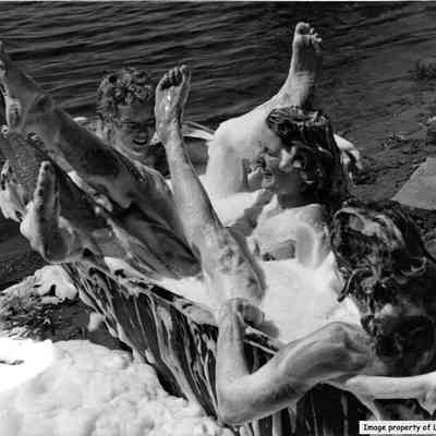 Oxbow_bubble_bath.jpg 315KB