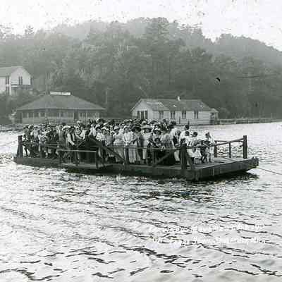 Chain Ferry loaded