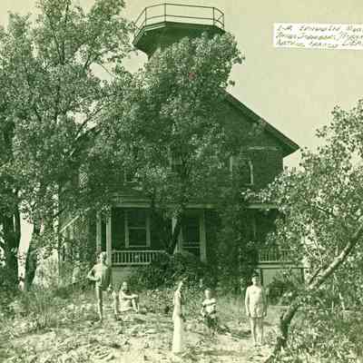 99 Lighthouse Tue 8-29-06.jpg 4.6MB: Mod3 Likely to Use - 41.jpg 3.9MB L-R Edward Lee, Martha, Thyra Sonderberg, Norman Arthur, Arthur Francis DEAM