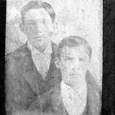89-1-253_Charles_Wade.jpg 237KB