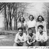          1941 8th grade.Old SchoolHouse.jpg 385KB
   