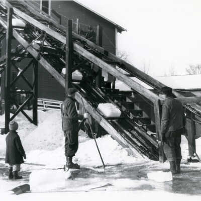95-18-1d Ice at Morgan plant 1.8 MN: from Rob Carey CDs and 2021.72.02