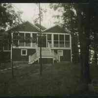          MRT-HouseOnHill.JPG 278KB
   