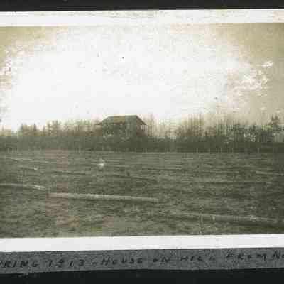 MRT-HouseOnHillFrmNorth-Spring1913.JPG 124KB
