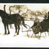         MRT-RobertM-InSleigh-c1916.JPG 163KB
   