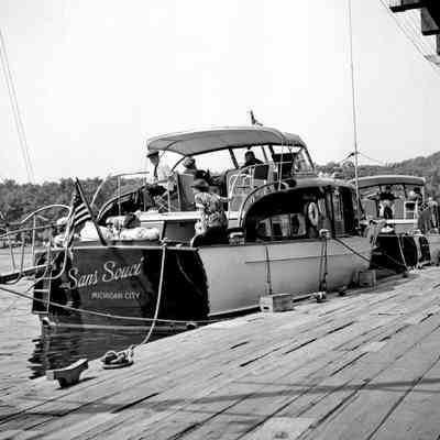 a593 Sans Souci.jpg 2.1MB: 121 at pavilion dock