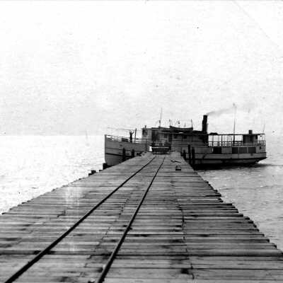 Anna Wilson at the pier