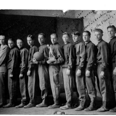Another version of this photo from the Jack Sheridan hard drive 89-1-214: 89-1-214_H.S._Basketball_Team_1931.jpg  1.1MB  Digital file at 2021.72.02