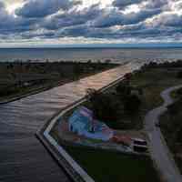          A new house emerges where the Michigan village of Singapore was, Sept. 29, 2020. Singapore is a ghost town at Lake Michigan on the Kalamazoo River near Saugatuck. (Zbigniew Bzdak / Chicago Tribune)
   