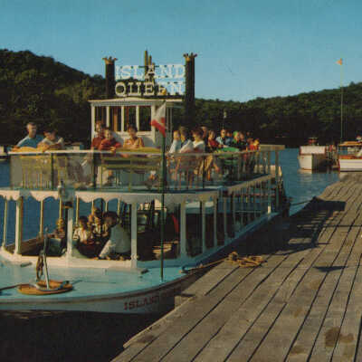 Island Queen docked at Anchor Park, Mt. Baldhead Hotel in background: WW-28 Water Wonderland Card Company, Grand Rapids, Mirro-Krome Card by h.S. Crocker Co., Inc. San Francisco