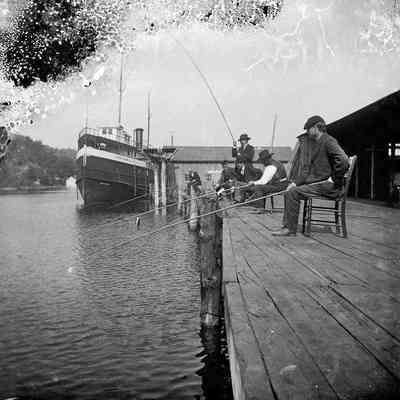 Fish.Ch10-04.jpg 342KB: circa 1890 Saugatuck waterfront
