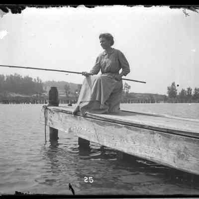 sarah fishing dock.jpg 982KB: Sarah Unwin Sheridan at lighthouse dock 1910s