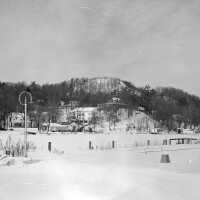          740 0/1	Saugatuck - buildings	1/1945	The Ferry Store from across river, winter
   