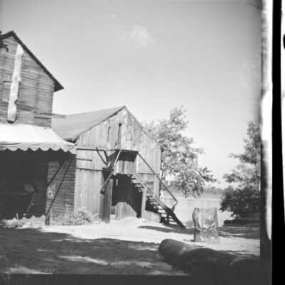 scans of Simmons negatives: 276Oxbow