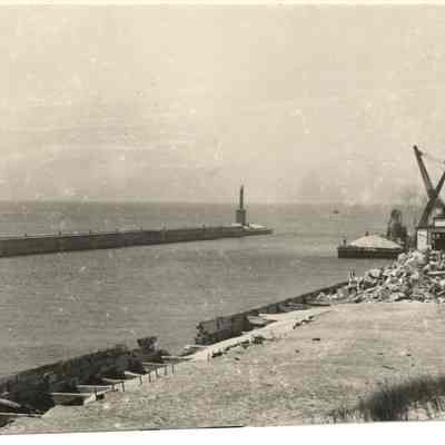 RebuildingPiersCa1936.jpg 1.2MB: Digital file on Jack Sheridan Drive 2021.72.02
