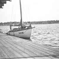          D0003.jpg 472KB; Sailboat 39D146 tied up at the Big Pavilion dock
   