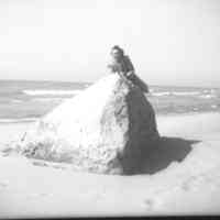          D0008.jpg 1.2MB; Douglas lost rock with maternal grandma Stella
   