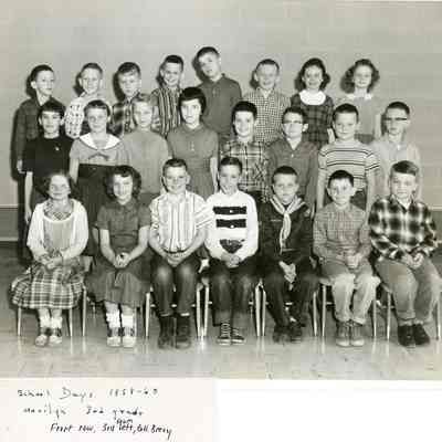 School class Bill Beery 1959-60.jpg 2.6MB: School days 1959-60, Marilyn 3rd grade, front row, 3rd from left, Bill Beery