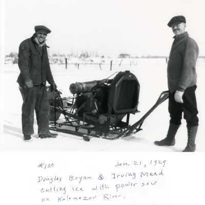 95-18-1c Ice cutting 1929: D._Brian_&_I._Mead_power_saw