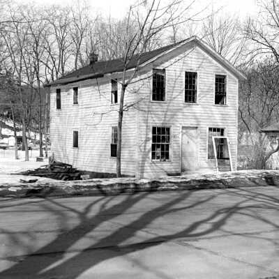 LO Buffalo House photo