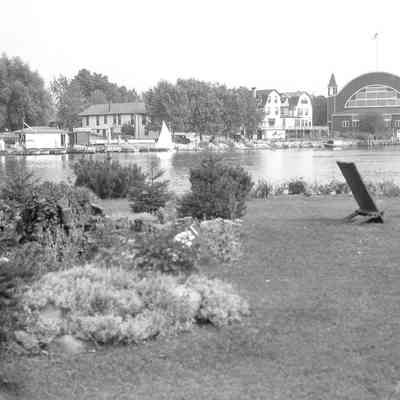 pa112 Pavilion ca 1930.jpg 668KB - RJ and Diane Peterson collection: with boat livery