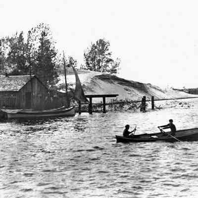 HM110 Shriver fishermen.jpg 632KB
