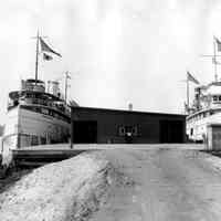         Red_dock_slide.jpg 108KB
   