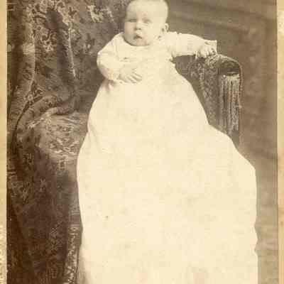 SDHSUnk003-BabyStone.jpg 446KB