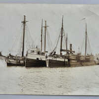          Steam barge and tow barges c1895 picture number 1
   