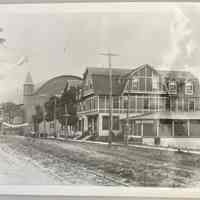 Hotel Saugatuck with Interurban tracks