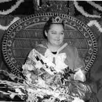          Mrs Saugatuck - crowned.jpg 1.8MB
   