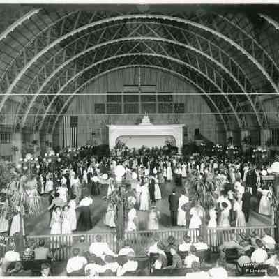 Pavilion interior fall 1909.jpg 1.4MB "Harvest Dance": copyright 1909 by F. Limouze, photo by H.C. Simonson