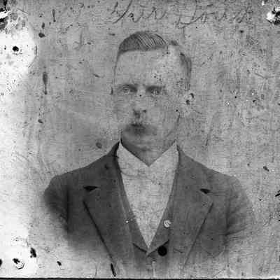 89-1-63 Arthur Doud-1.jpg 512KB: Pin attached to vest